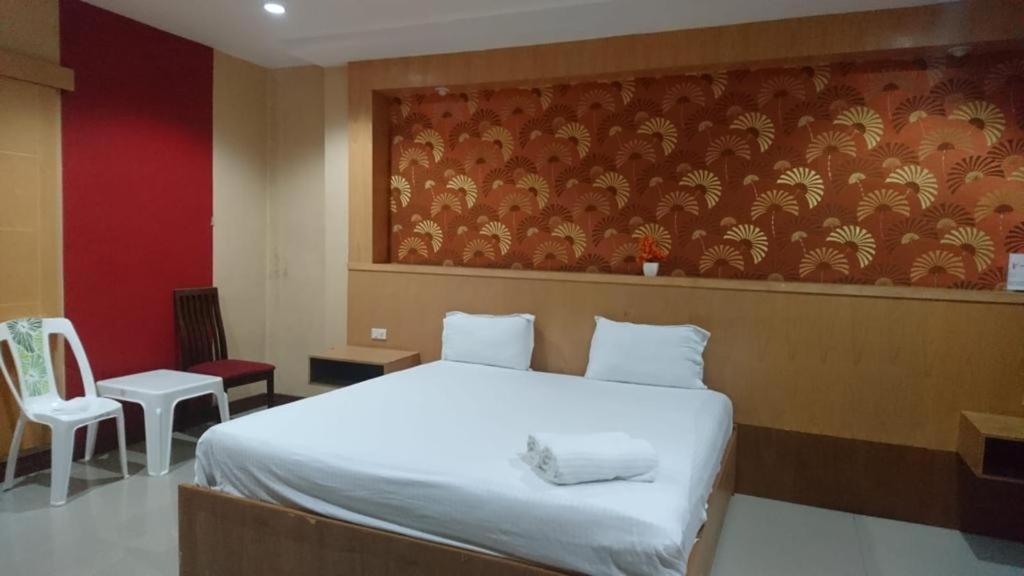 New Pind Balluchi Inn Pattaya Ngoại thất bức ảnh