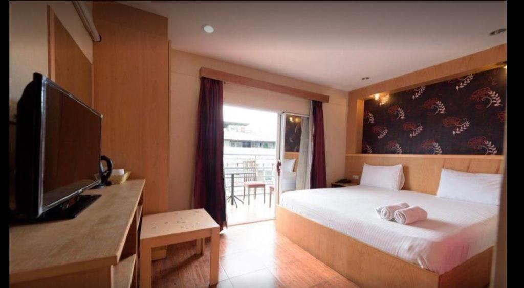 New Pind Balluchi Inn Pattaya Ngoại thất bức ảnh