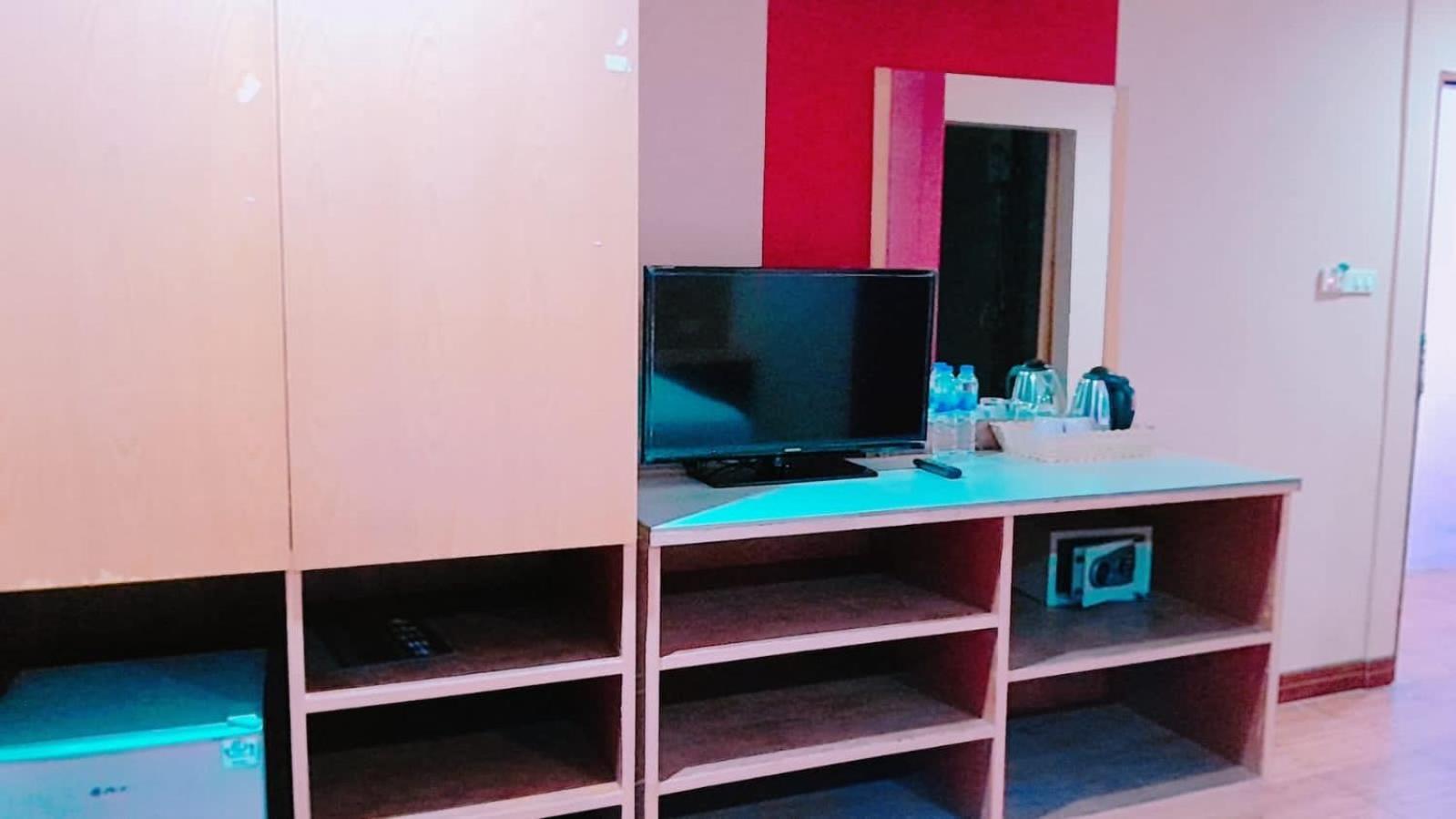New Pind Balluchi Inn Pattaya Ngoại thất bức ảnh